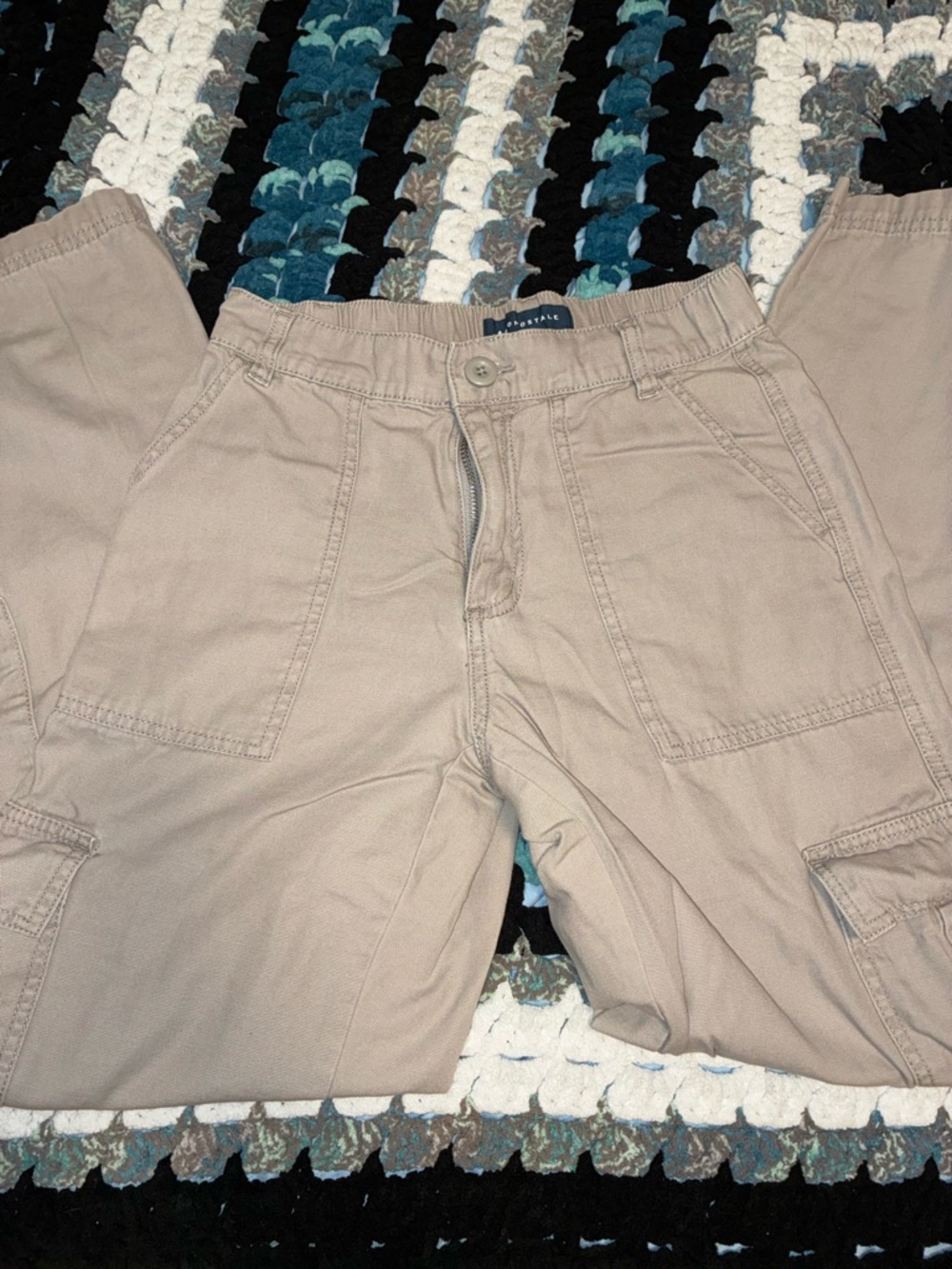 Aeropostale women’s  Khaki Cargo Pants